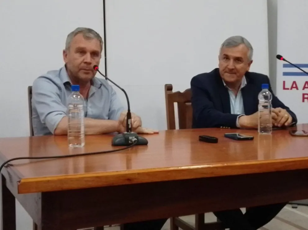Galimberti y Morales durante la conferencia de prensa en la sede de la UCR. Foto APFDigital