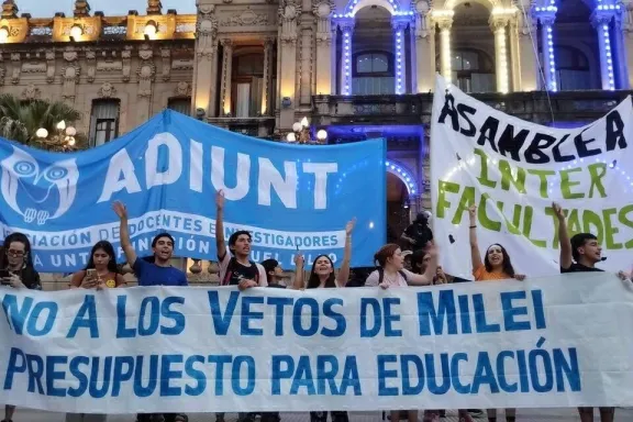 LLA vs Educación Pública: El martes se realizará la cuarta marcha de ...
