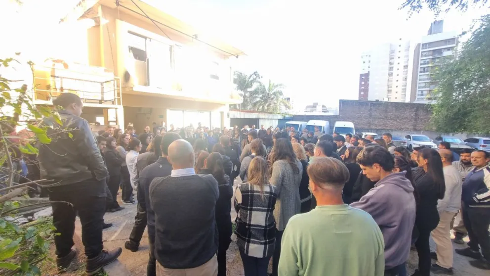 Más de 200 trabajadores participaron de una asamblea convocada por UPCN.