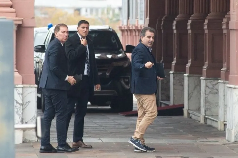Ingreso de Santilli y Ritondo a la Casa Rosada para avanzar el acuerdo con la LLA. Foto de parlamentario.com