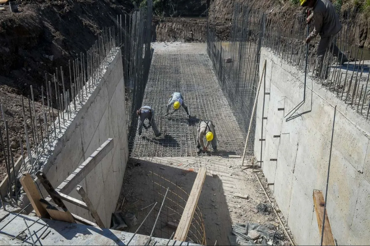 Paraná: avanza la reconstrucción de la alcantarilla y desagües en calle Ambrosetti Paraná: avanza la reconstrucción de la alcantarilla y desagües en calle Ambrosetti