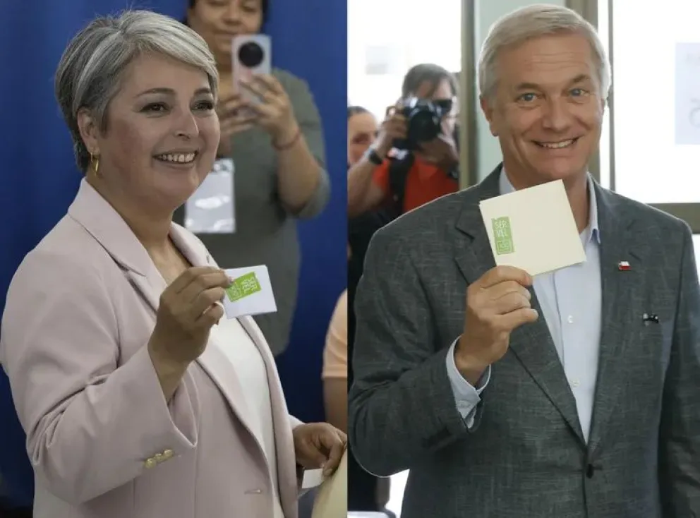 Jeannette Jara y José Antonio Kast se definen en un ballotage por la presidencia de Chile.
