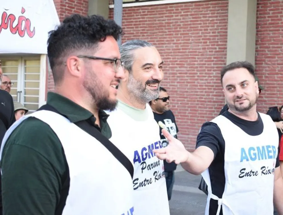 De Izq. a der.: La futura conducción de la Seccional. Rodrigo Massimini (Sec. De Interior Agmer Paraná), Manuel Gómez (Sec. General Agmer Paraná), Pablo González (Sec. Gremial Agmer Paraná). 