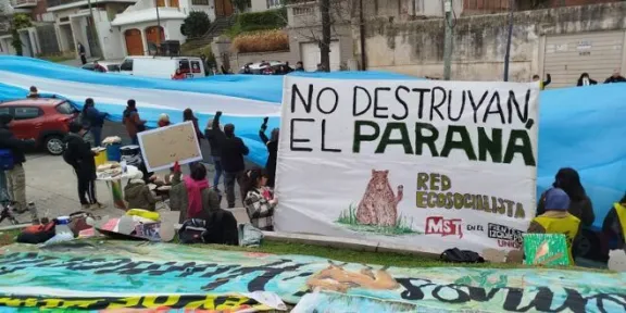 Comunidades y organizaciones presentan medida cautelar ante la Justicia para frenar la licitación de la Hidrovía