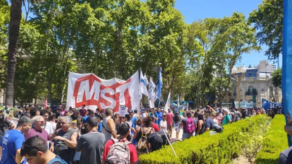 Nadia Burgos saludó la movilización en Rosario y llamó a rodear el Congreso contra la reforma laboral y movilizar en Paraná