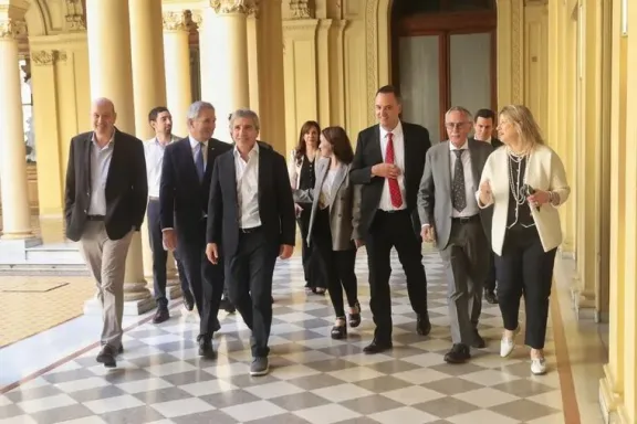 Manuel Adorni dispuso otro recorte de gastos en cada ministerio y puso plazos