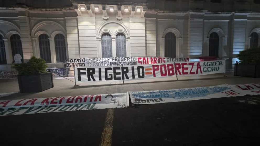 Día del Trabajador: Agmer lleva a cabo una vigilia por reclamos salariales