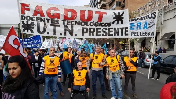 Marcha universitaria: advierten que hay un éxodo docente sin precedentes