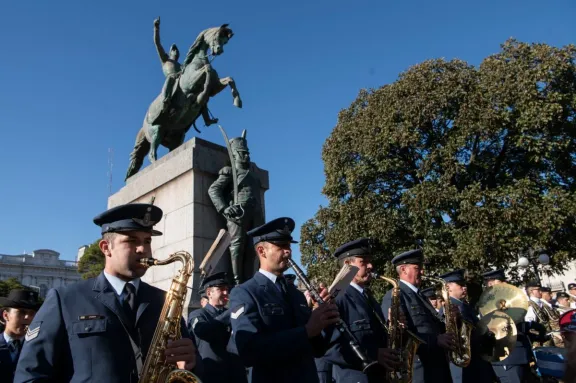 Paraná conmemoró los 213 años de creación del Himno Nacional Argentino