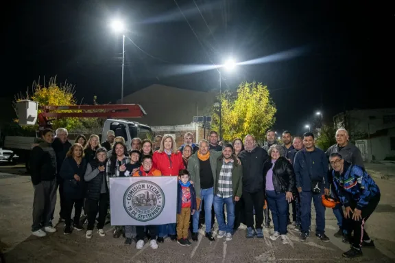 El programa Paraná 100% LED sigue mejorando la calidad de vida en los barrios