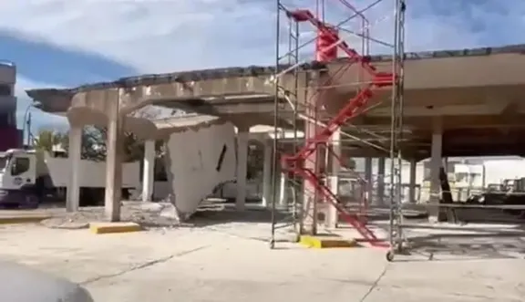 Comenzó la demolición de la vieja terminal de Paraná para la llegada del local de comidas