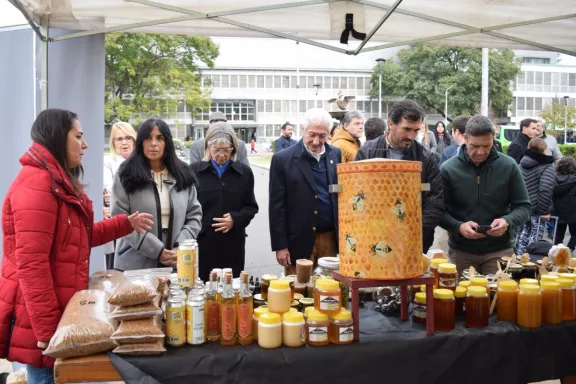 La Semana de la Miel en Entre Ríos arrancó en Paraná