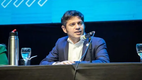 Tensión en un acto de Kicillof: le pidieron por la libertad de CFK y un sector contestó con Axel presidente