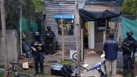 Tres detenidos tras allanamientos por drogas y homicidio agravado en Concepción del Uruguay