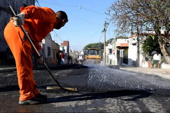 Licitaron nuevas obras para la recuperación de la trama vial de la ciudad de Paraná