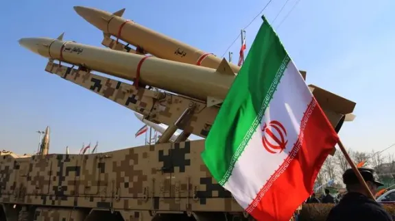 Irán amenaza con una guerra más allá de Medio Oriente contra EEUU e Israel: "Nuestros golpes devastadores los aplastarán"