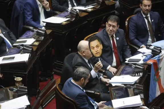 Con apoyo de sus aliados, el Gobierno bloqueó el avance de la interpelación a Adorni en Diputados