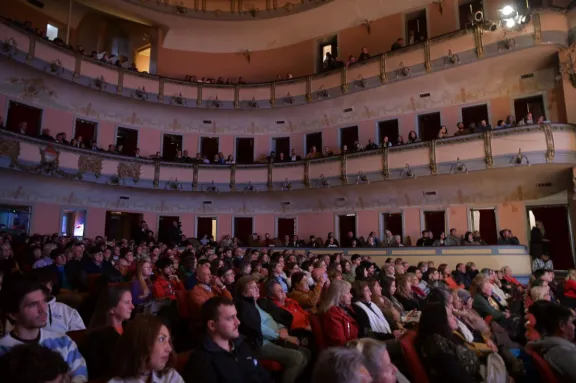Paraná celebró la Revolución de Mayo con una Gala Patria en el Teatro 3 de Febrero