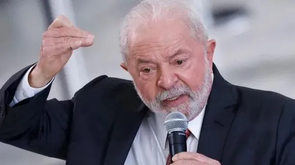 Lula da Silva respaldó al gobierno boliviano y enviará ayuda humanitaria por la crisis social