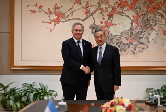 En Nueva York, Quirno se reunió con el canciller de China