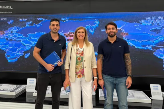 La Intendenta de Paraná visitó en China una empresa líder en gestión energética e infraestructura urbana inteligente