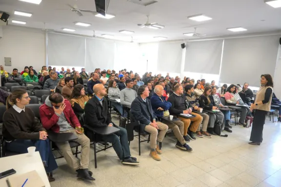 El Municipio de Paraná forma a su personal en gestión de riesgo, emergencias y desastres