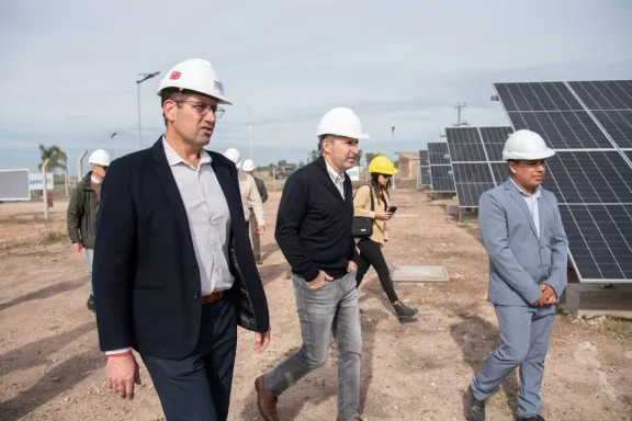 Se inauguró en Arroyo Barú un parque solar con una inversión de 600 millones de pesos