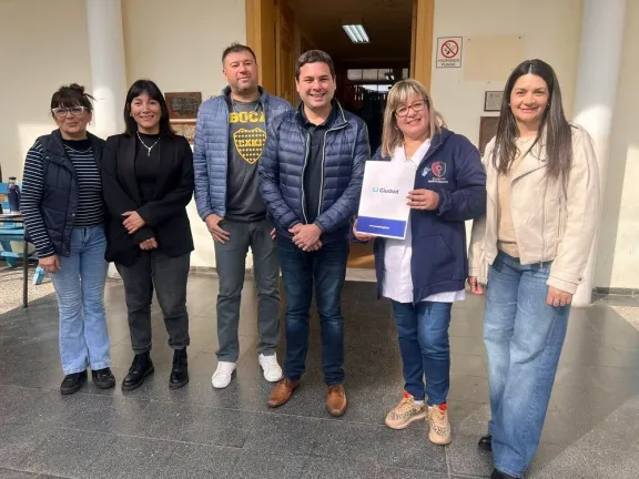 El Municipio de San José acompaña a la Escuela N° 5 con inversiones para mejorar el sistema de agua potable