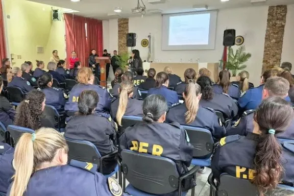 Prevención del suicidio: fortalecen la capacitación de los equipos de salud de la Policía de Entre Ríos