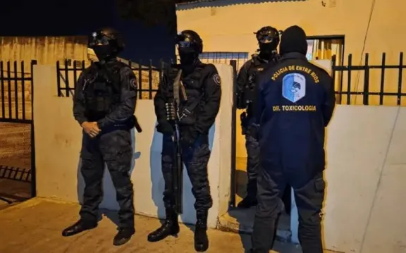 Tres detenidos y secuestro de droga tras allanamientos en Concordia