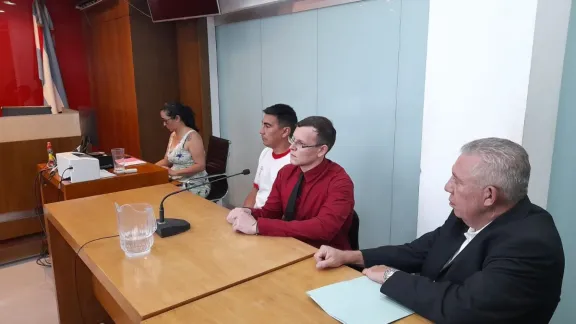 Acordó ir a prisión y no manejar por diez años el acusado de un choque en el que murió un hombre y una mujer sufrió graves lesiones
