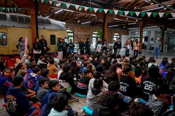 Paraná: El Programa Generar Infancias impulsó una actividad cultural para alumnos de escuelas