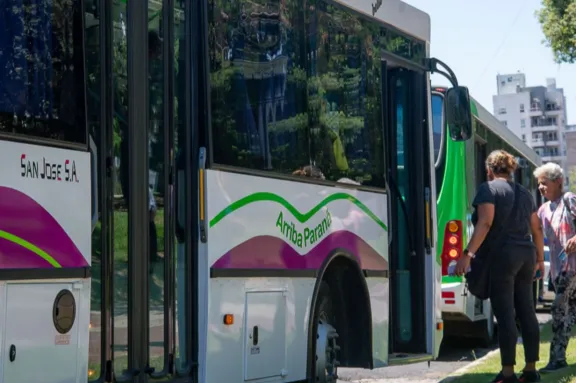 Paraná: incorporan unidades con mayor capacidad en el servicio de transporte urbano de la línea L
