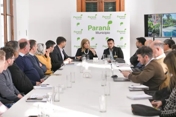 La tramitación digital inteligente y proyectos del segundo semestre, ejes del gabinete de Paraná