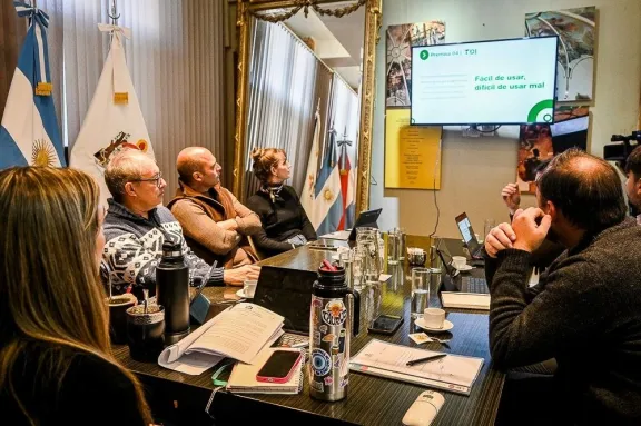 El Ejecutivo de Paraná presentó ante el Concejo Deliberante el proyecto de Tramitación Digital Inteligente