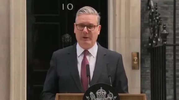 Keir Starmer renunció como primer ministro y se agrava la crisis política en Reino Unido
