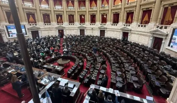 El PRO, la UCR y partidos provinciales voltearon la sesión y retrasan la interpelación a Manuel Adorni