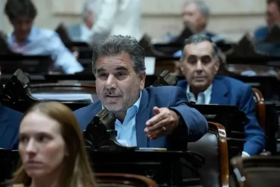 El PRO y la UCR explicaron por qué no dieron quórum para avanzar contra Adorni