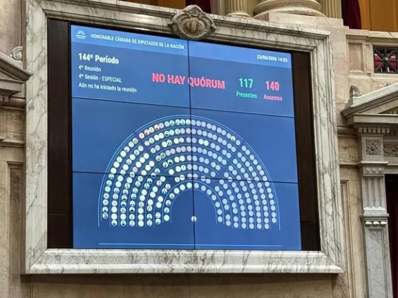 Osuna acusó a cinco diputados entrerrianos de ser "cómplices" de Adorni por no dar quórum