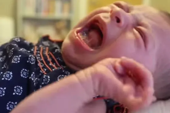 Alertan sobre el aumento de mujeres argentinas que dan a luz intoxicadas y de bebés con síndrome de abstinencia