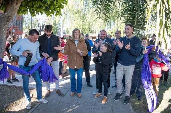 El Municipio de Paraná renovó integralmente la Plaza de los Olivos