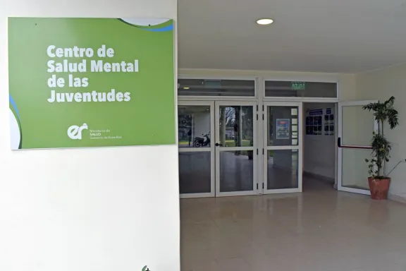 Inauguran muestra sobre salud mental con producciones artísticas de jóvenes