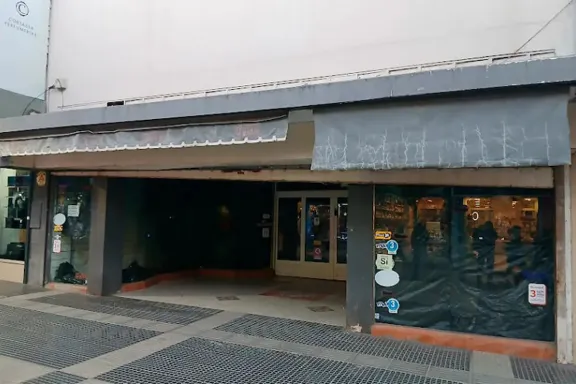 Cerró definitivamente un histórico local de indumentaria de la peatonal de Paraná