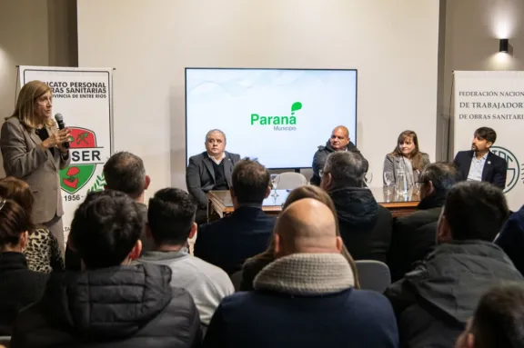 Paraná: Capacitan al personal de Obras Sanitarias vinculado al sistema de agua potable