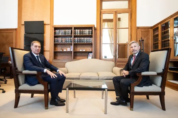 Frigerio, presente en la jura de Santilli como Jefe de Gabinete