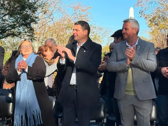 San José conmemoró el 169° aniversario de la fundación de la Colonia con un emotivo acto protocolar