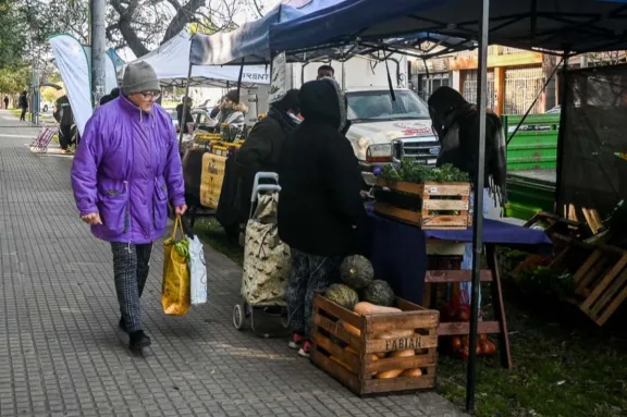 Feria en tu Barrio: Comenzó a funcionar el nuevo punto fijo en Escuela Hogar de Paraná