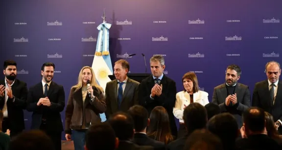 Vuelven las colectoras: el Gobierno negocia con los gobernadores para suspender las PASO
