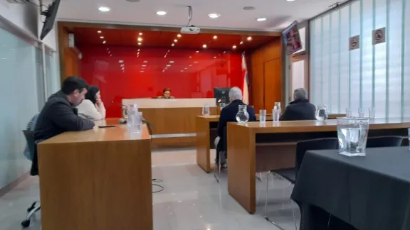 Causa Contratos Truchos: Sustituyen inhibición general por embargos puntuales a la esposa no imputada de un acusado