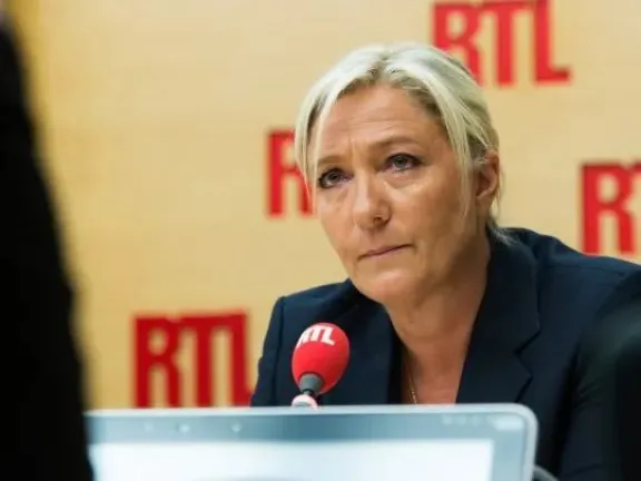 Marine Le Pen podrá ser candidata a presidenta de Francia, pero deberá usar una tobillera electrónica